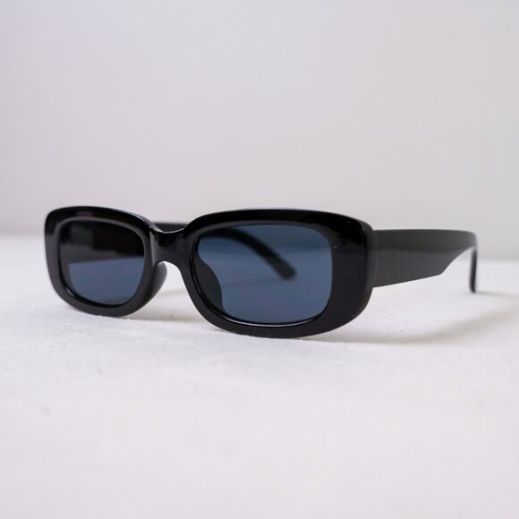 y2k rectangle retro style Black Frame, Dark Lens frame sunglasses - Picture 5 of 8